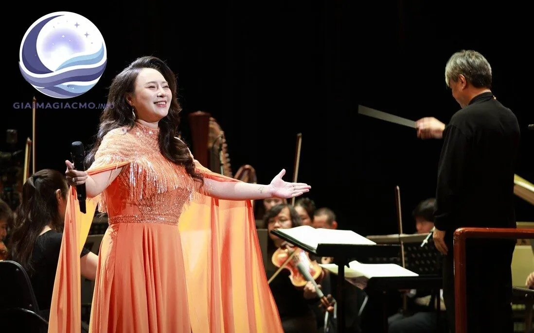 Phong cách biểu diễn tinh tế của Khánh Linh khi thể hiện Giấc Mơ Trưa